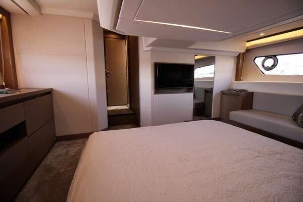 Prestige 460 Yacht For Sale