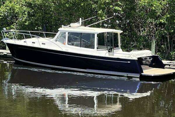 43-ft-MJM-2021-43Z-Jewel Naples Florida United States  yacht for sale