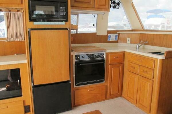 Passport 39ft Mainship Yacht For Sale