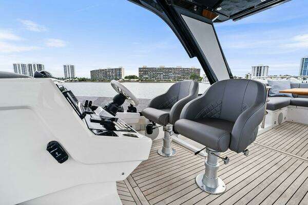 Sunseeker 55 Manhattan Yacht For Sale