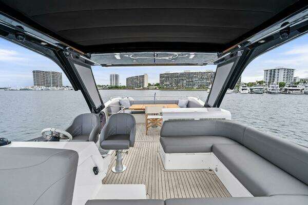 Sunseeker 55 Manhattan Yacht For Sale