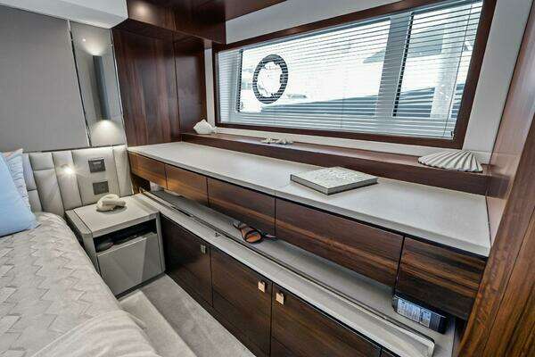 Sunseeker 55 Manhattan Yacht For Sale