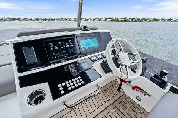 Sunseeker 55 Manhattan Yacht For Sale