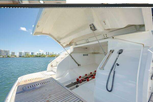 Princess S65 Yacht For Sale