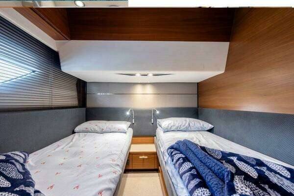 Princess S65 Yacht For Sale