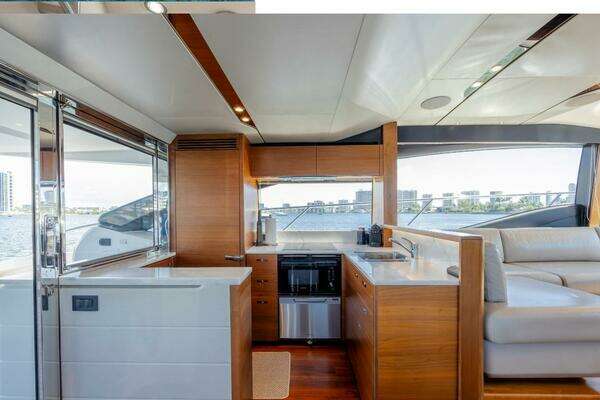 Princess S65 Yacht For Sale