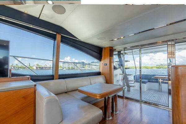 Princess S65 Yacht For Sale