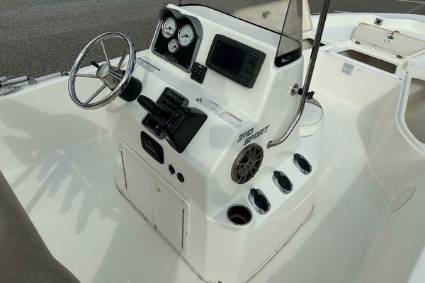 21ft NauticStar Yacht For Sale