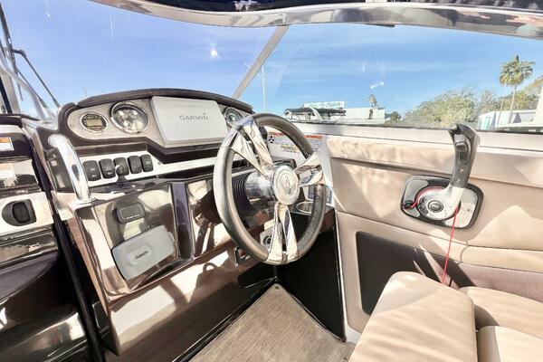 28ft Regal Yacht For Sale