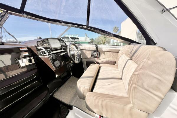 28ft Regal Yacht For Sale