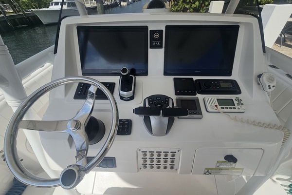 Quid Pro Quo 30ft Intrepid Yacht For Sale