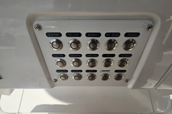 Quid Pro Quo 30ft Intrepid Yacht For Sale