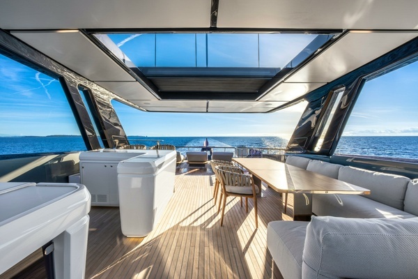 2025 Ferretti Yachts 95