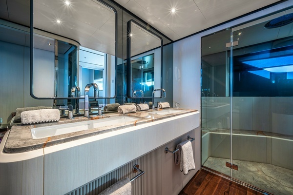 2025 Ferretti Yachts 95