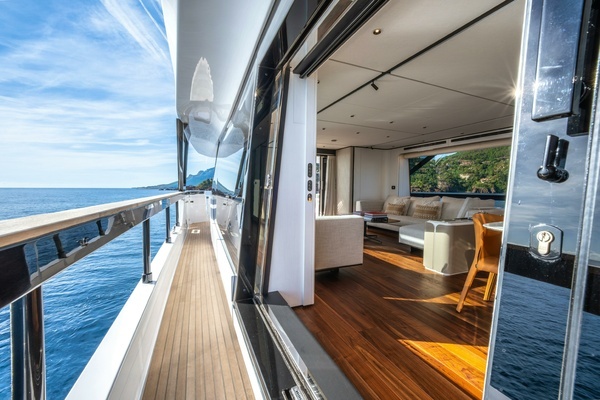 2025 Ferretti Yachts 95