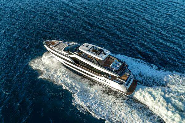 2025 Ferretti Yachts 95