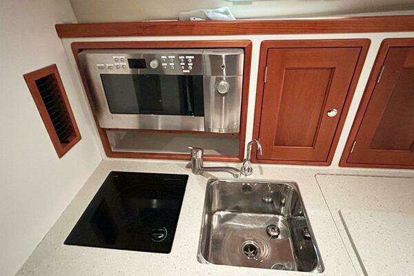 MJM 34z Hard Top Express Yacht For Sale