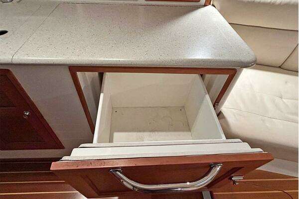 MJM 34z Hard Top Express Yacht For Sale