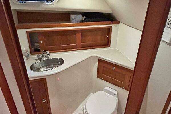 MJM 34z Hard Top Express Yacht For Sale