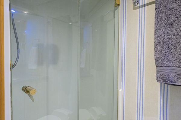 CHARLOTTE ANN 125ft Cheoy Lee Yacht For Sale