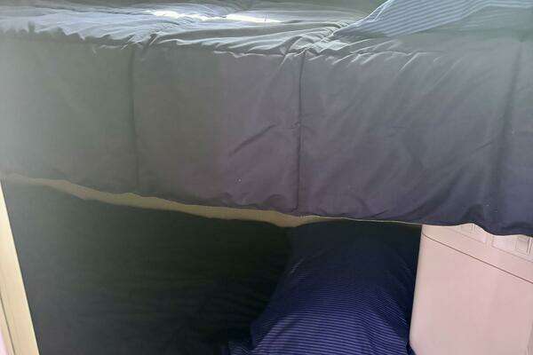 Sea Ray 550 Sedan Bridge Yacht For Sale