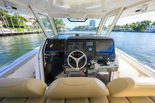 Pursuit S 408 Yacht For Sale