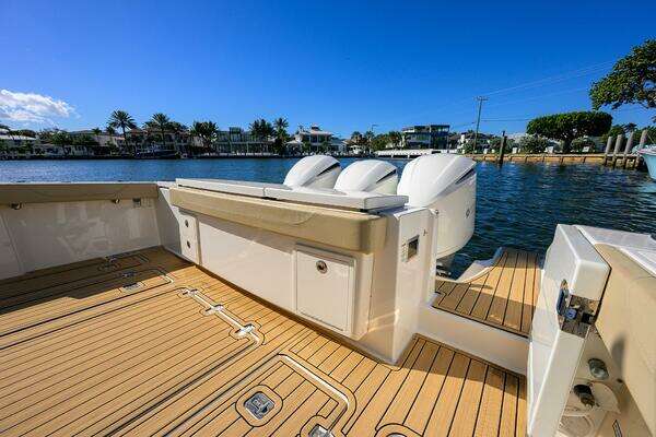 Pursuit S 408 Yacht For Sale