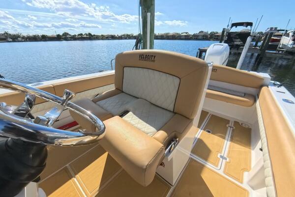 26ft Velocity Yacht For Sale