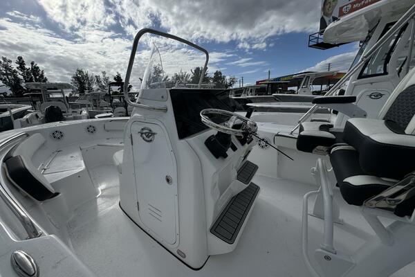 198 CC Adventure 19ft Tidewater Yacht For Sale