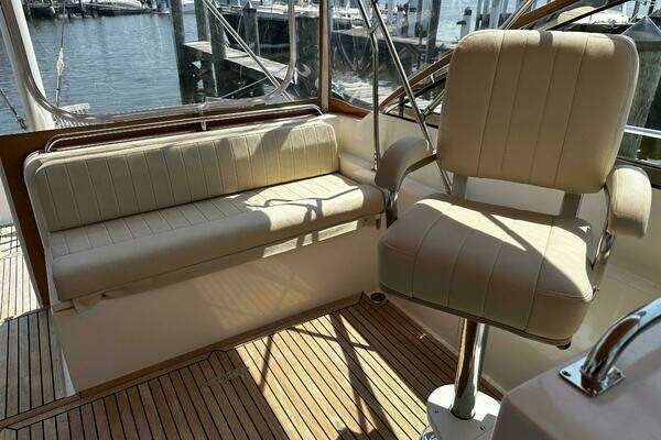 Grand Banks 38 Eastbay EX Yacht For Sale