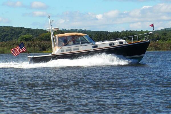 BOOTLEGGER 38ft Grand Banks Yacht For Sale