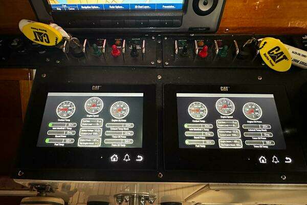 Grand Banks 38 Eastbay EX Yacht For Sale