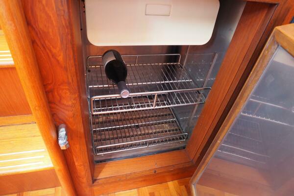 BOOTLEGGER 38ft Grand Banks Yacht For Sale