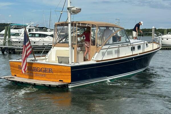 BOOTLEGGER 38ft Grand Banks Yacht For Sale