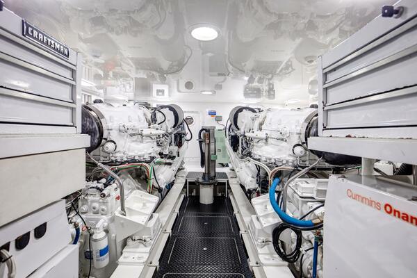 Viking 70 Convertible - Engine Room