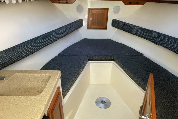 Low Bid 28ft Albemarle Yacht For Sale