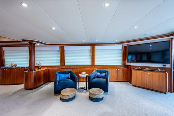 Lila Cuy 112ft Westport Yacht For Sale