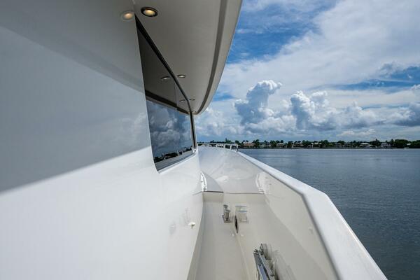 Lila Cuy 112ft Westport Yacht For Sale