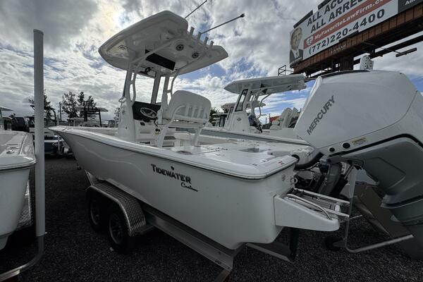 2500 Carolina Bay 25ft Tidewater Yacht For Sale