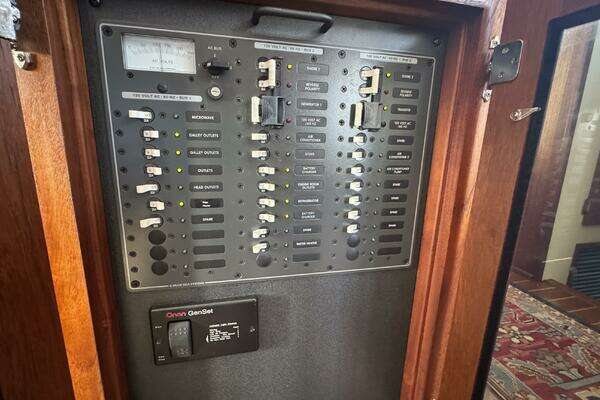 Nordic Tugs 32 Yacht For Sale