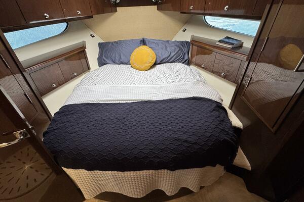 Forward VIP Centerline Queen