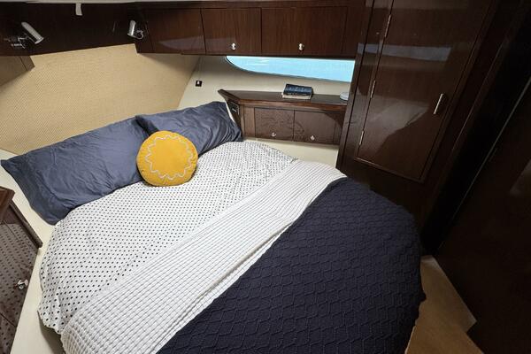 Forward VIP Centerline Queen