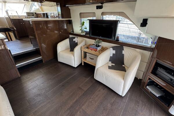 Salon Looking Starboard