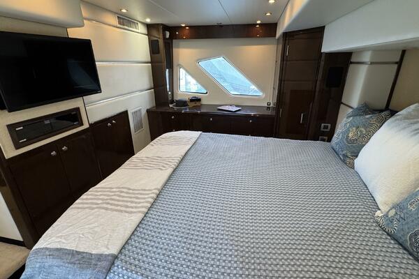 Full Beam Owners Stateroom