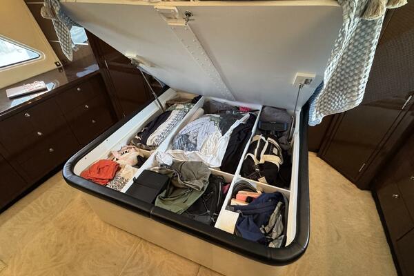 Full Beam Owners Stateroom Underbed Storage