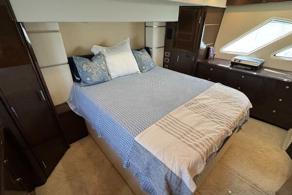 Full Beam Owners Stateroom