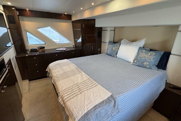 Full Beam Owners Stateroom