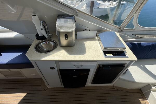 Flybridge Kitchenette