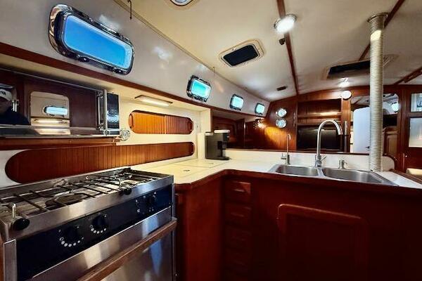 WINDFALL 40ft Caliber Yacht For Sale