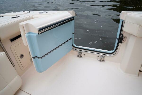 33ft Grady White Yacht For Sale